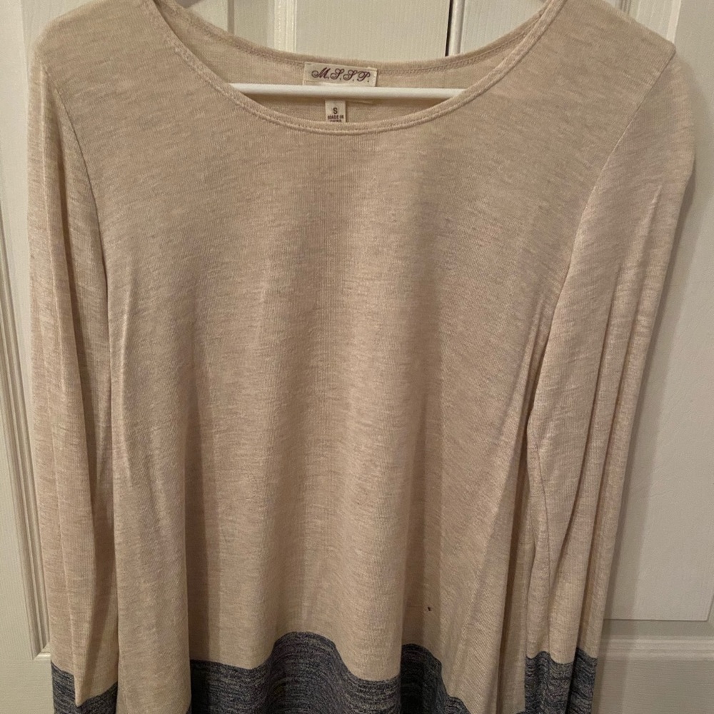 Long sleeved sweater shirt